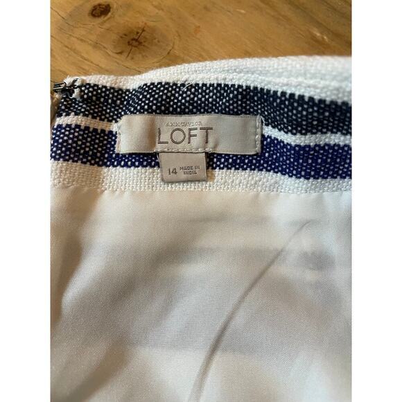 Loft women's striped white/blue wrap style fringe skirt. Lined. Sized 16 - Picture 4 of 8